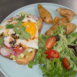 Avocadito Toast